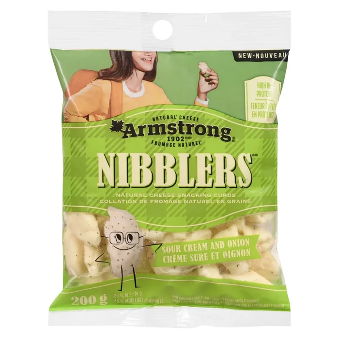 Armstrong Nibblers Natural Cheese Snacking Curds Sour Cream and Onion 29 % M.F. – 200 g