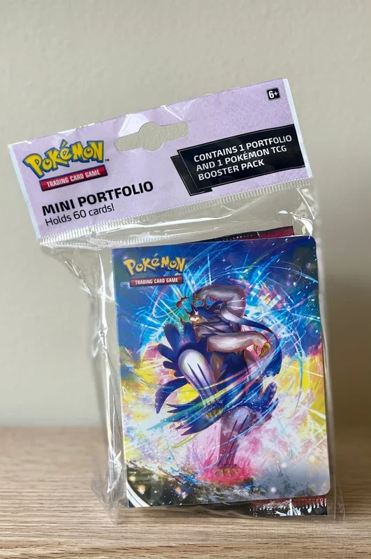 Pokémon TCG: Battle Styles Mini Portfolio with Booster Pack
