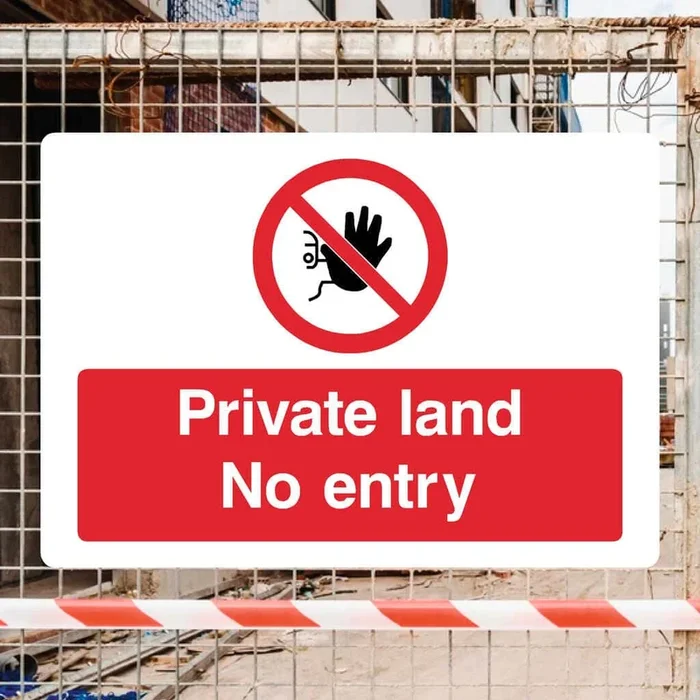 Private Land No Entry Sign