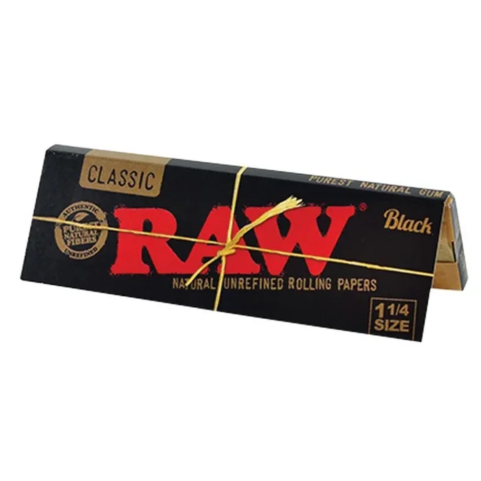 RAW Black 1 1/4 Size Rolling Papers